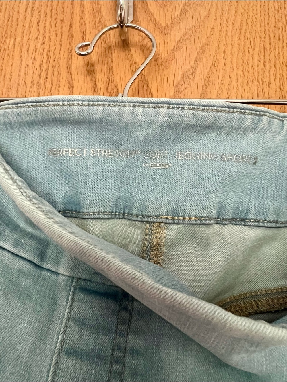 Chico's Perfect Stretch Soft Jegging Short size 10 - Picture 7 of 7